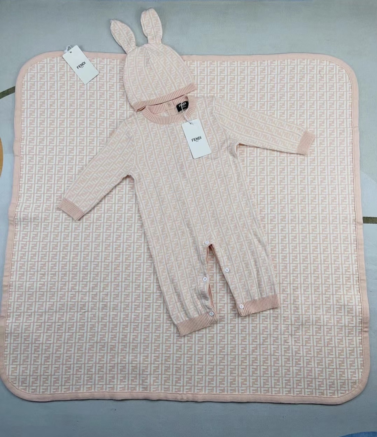 PINK BUNNY BLANKET