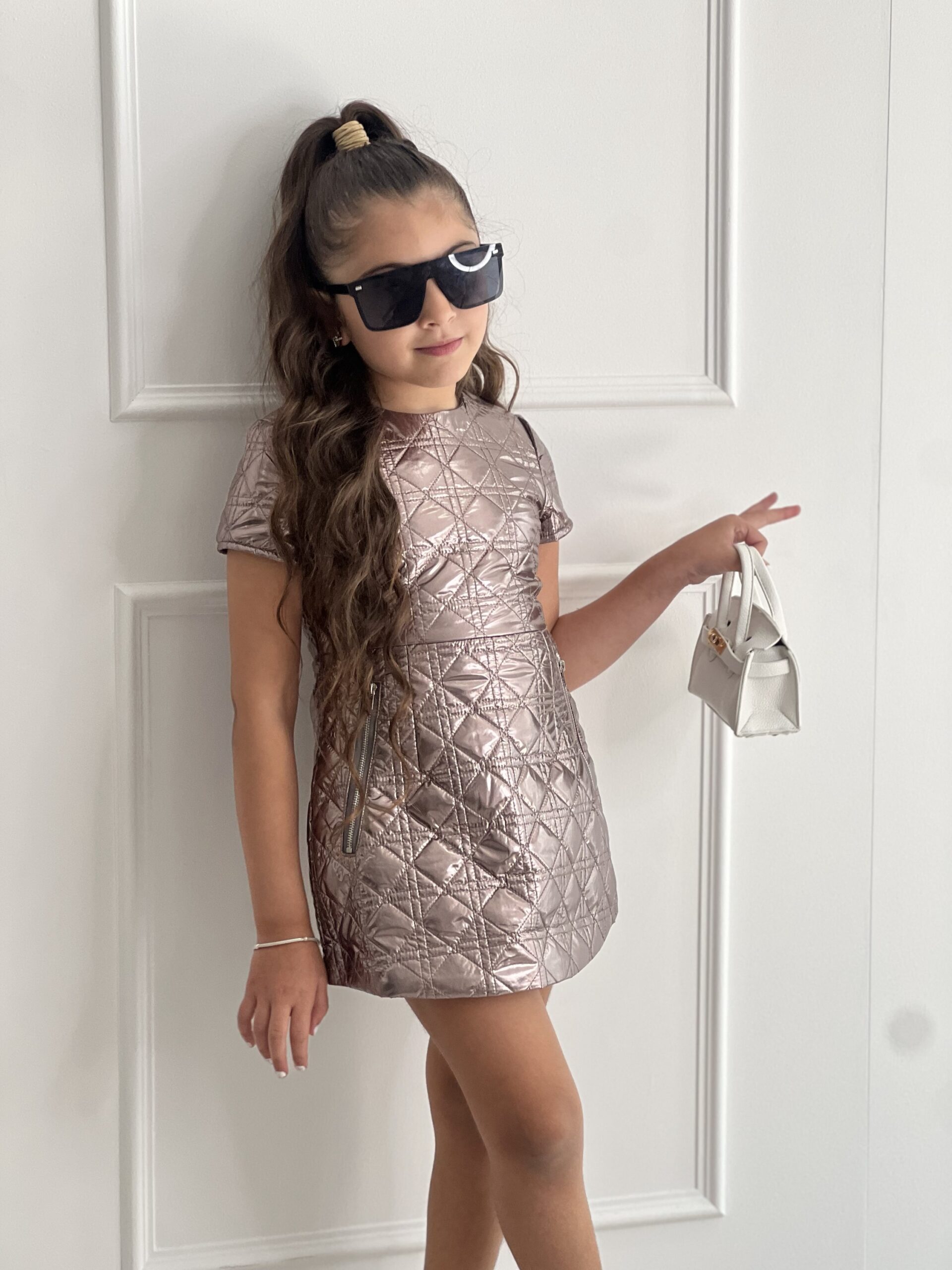 FUTURE DRESS IN SHORT SLEEVE