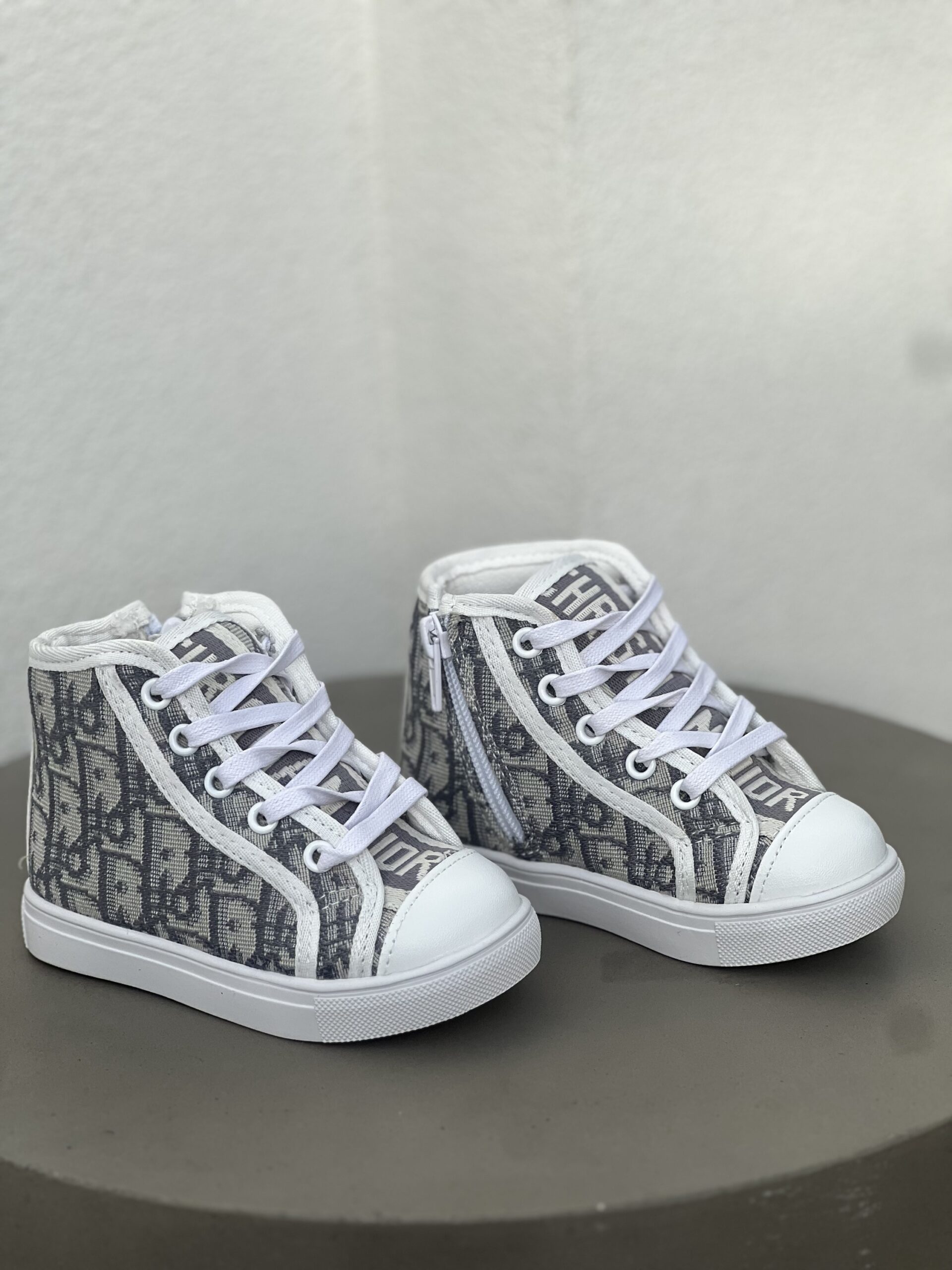 WALK N HIGH TOPS