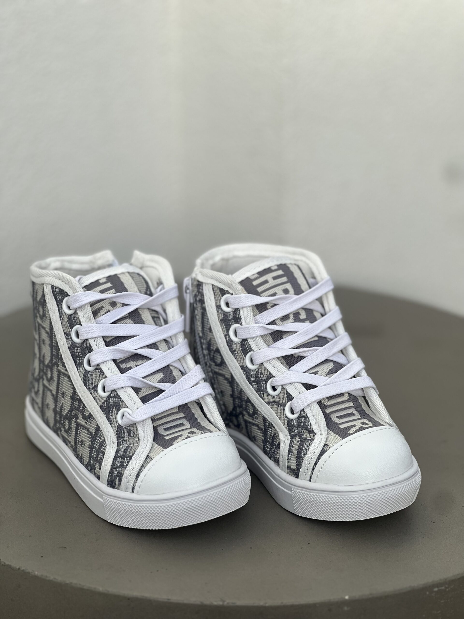 WALK N HIGH TOPS