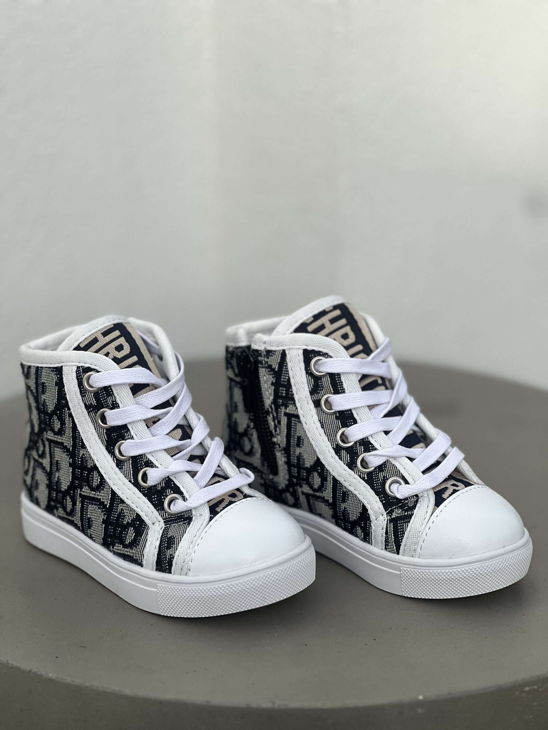 WALK N HIGH TOPS