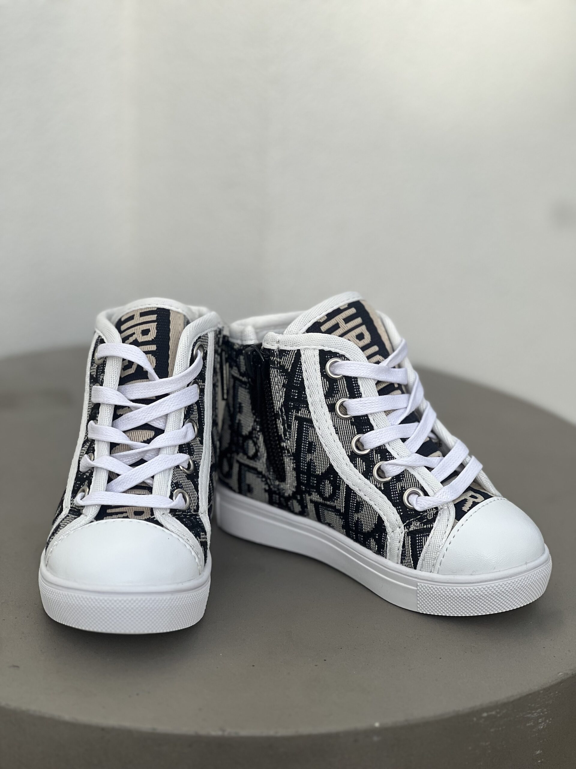 WALK N HIGH TOPS