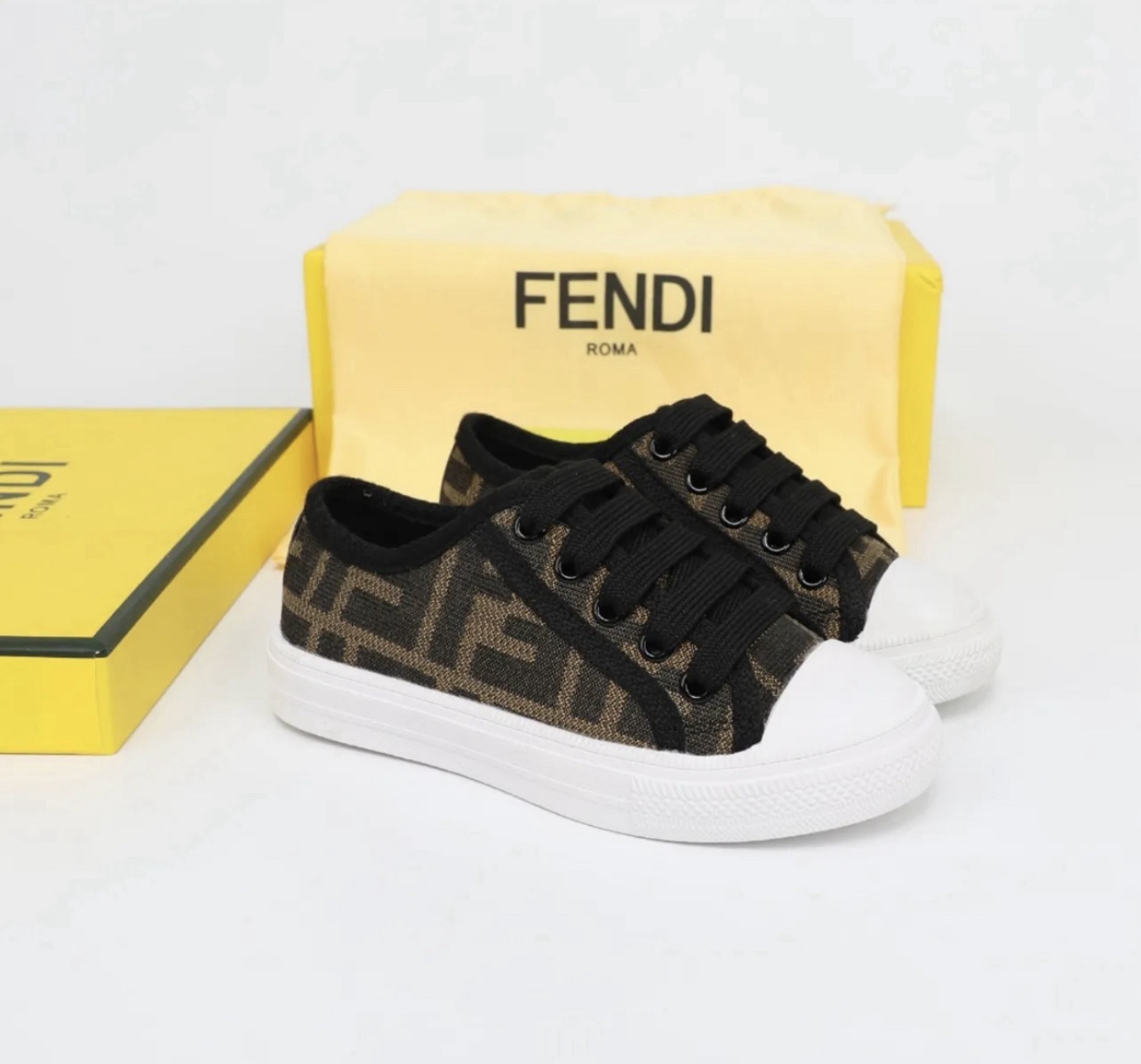 DOMINO SNEAKER