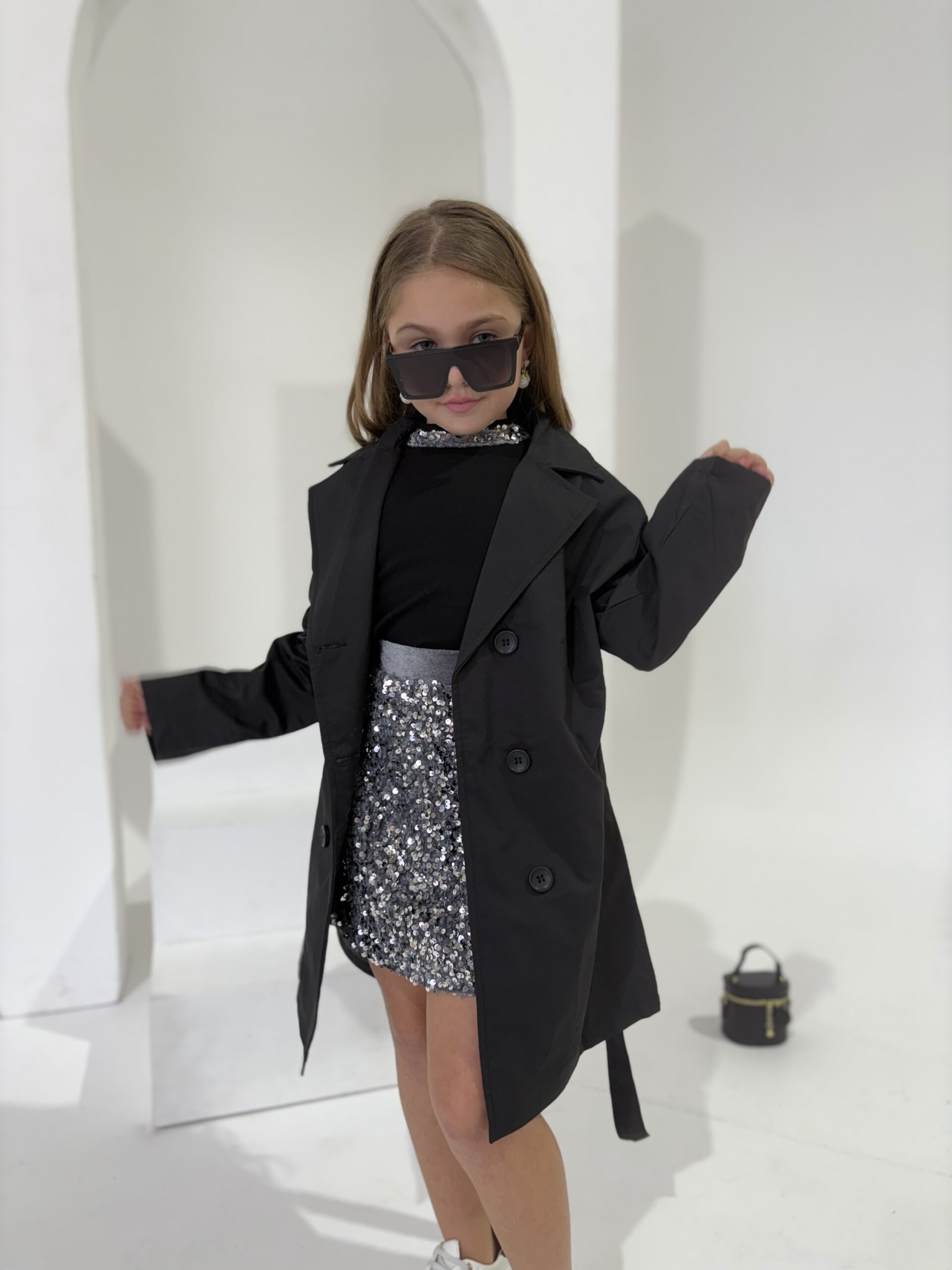 THE DETECTIVE TRENCH