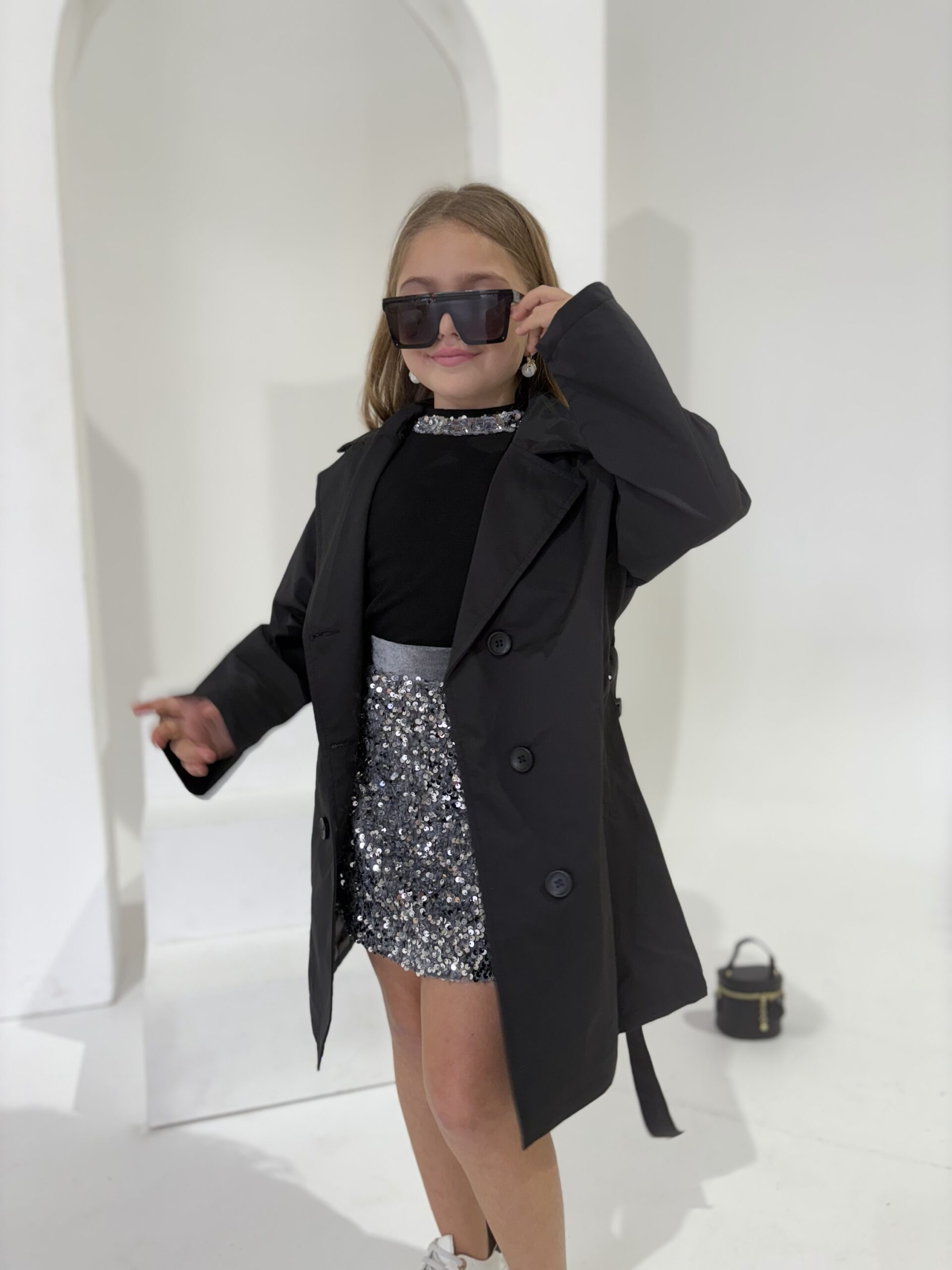 THE DETECTIVE TRENCH