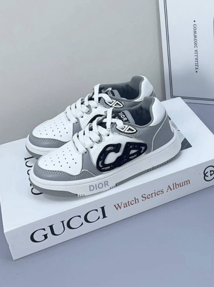 B57 SNEAKER