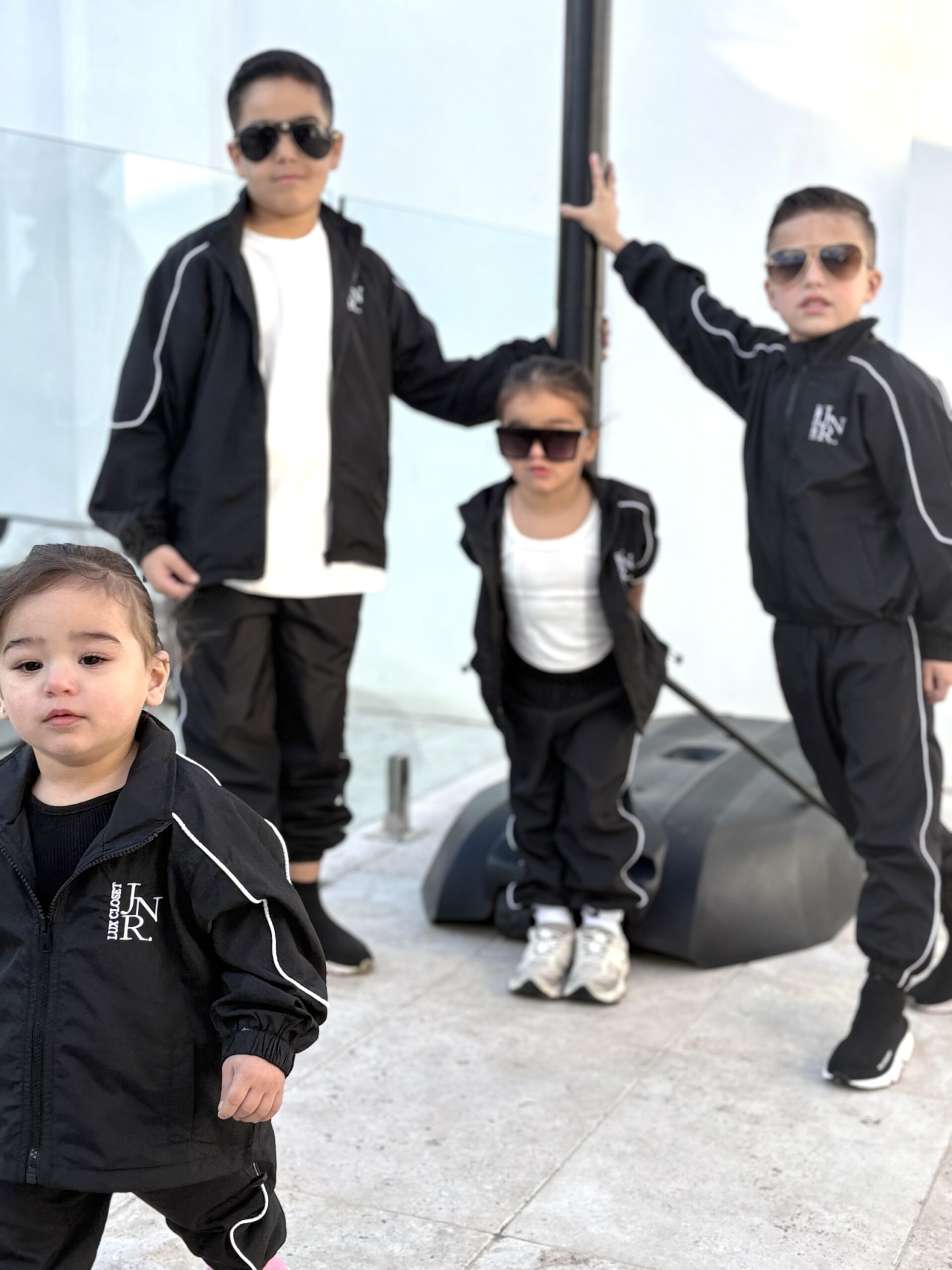 THE WINDBREAKER SET