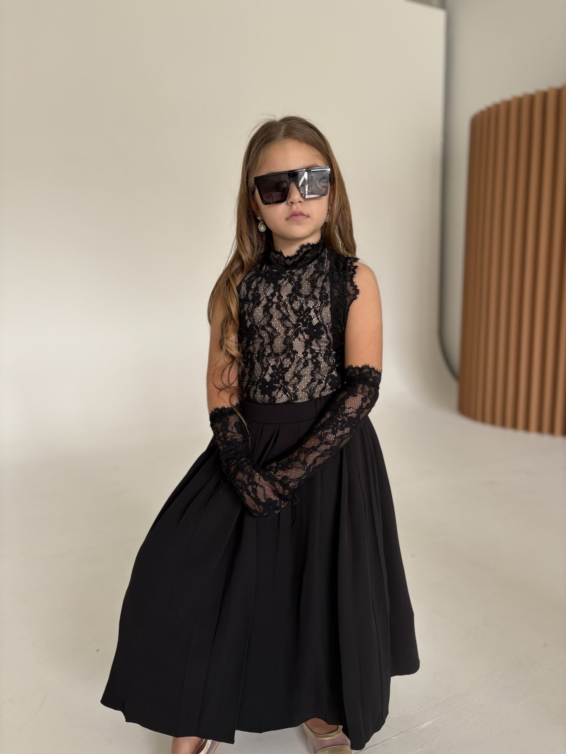 MI AMOR LACE TOP & GLOVES