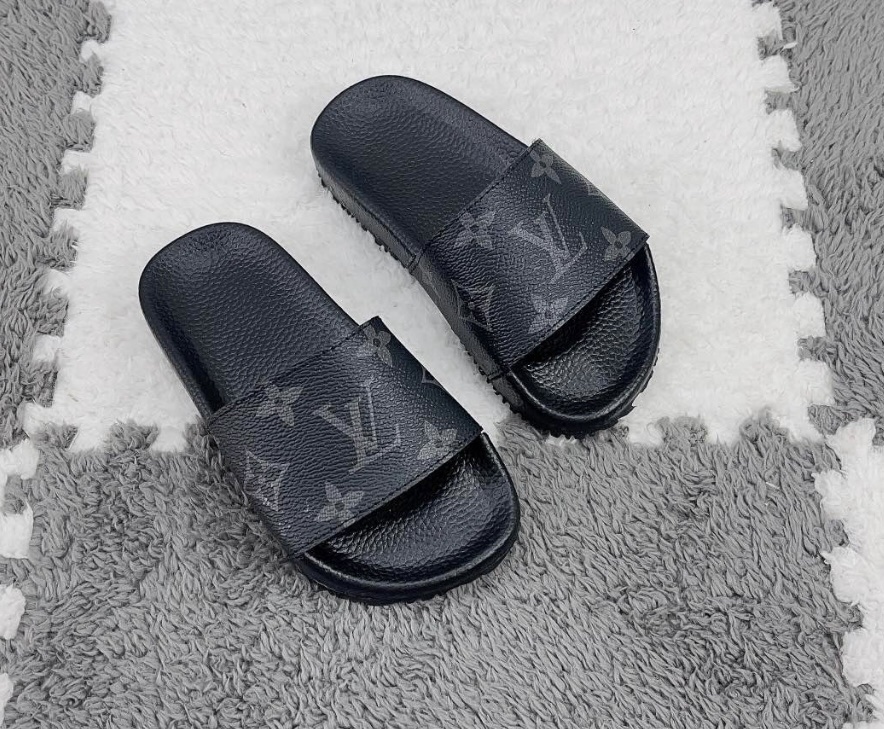 WATERFRONT MULE