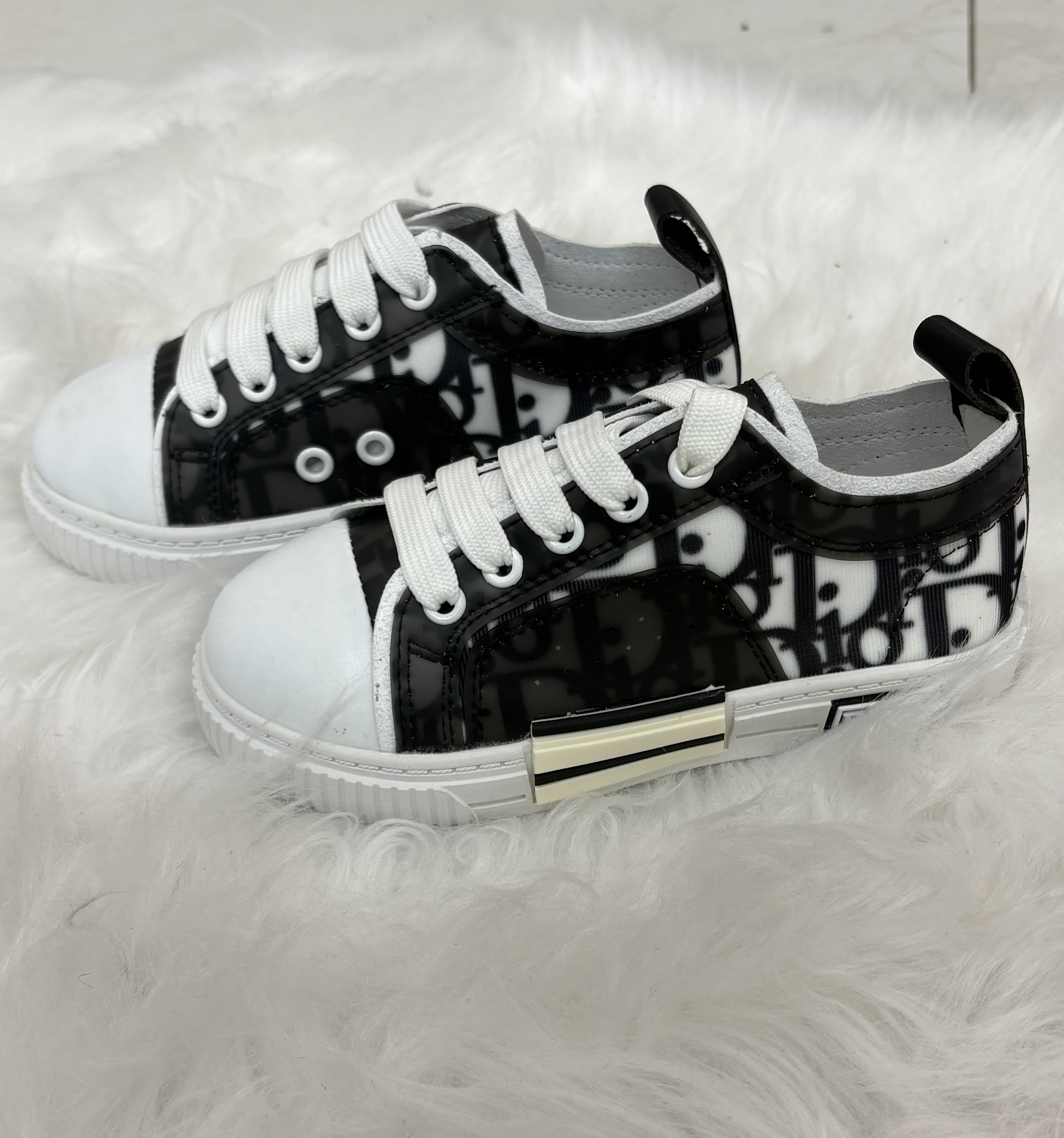 B-23 LEAGUE SNEAKER