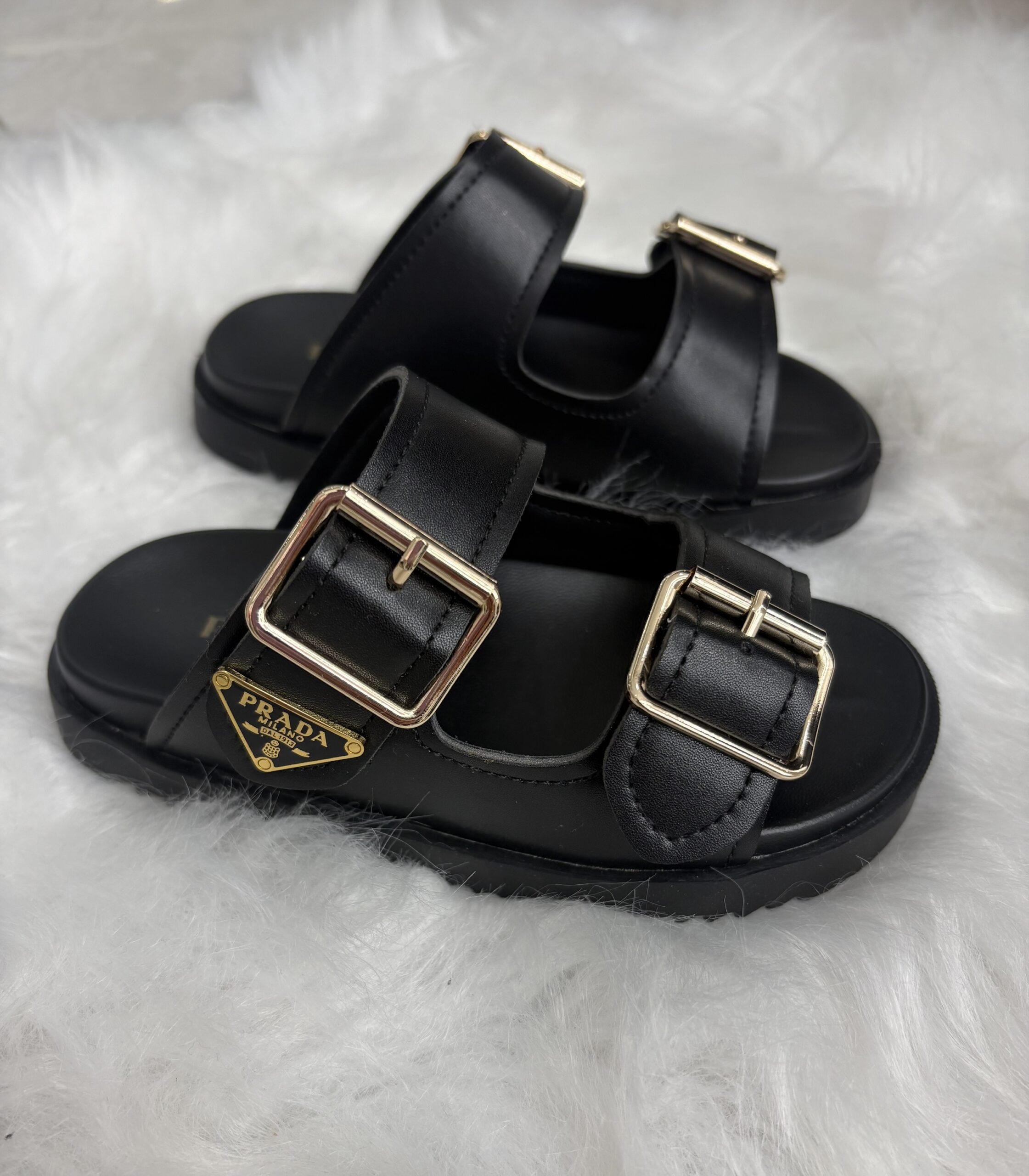 PLEDGE SANDAL